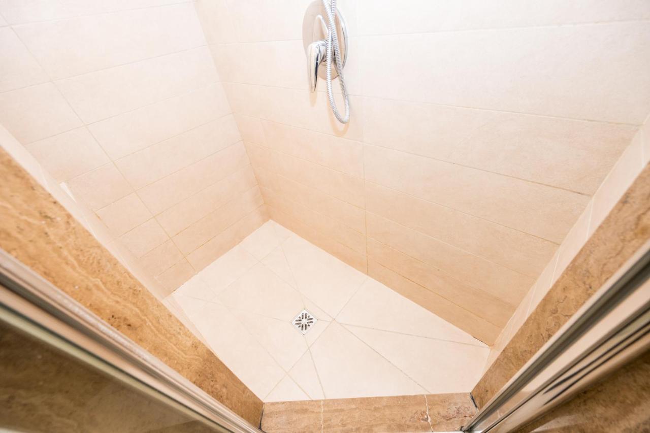 Shortmi Garibaldi Apartment Милано Екстериор снимка