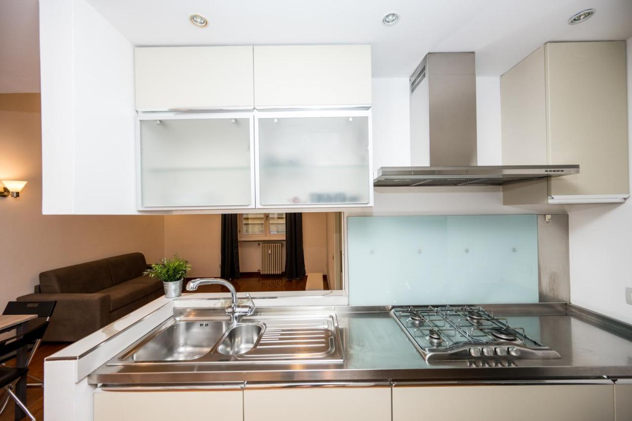 Shortmi Garibaldi Apartment Милано Екстериор снимка